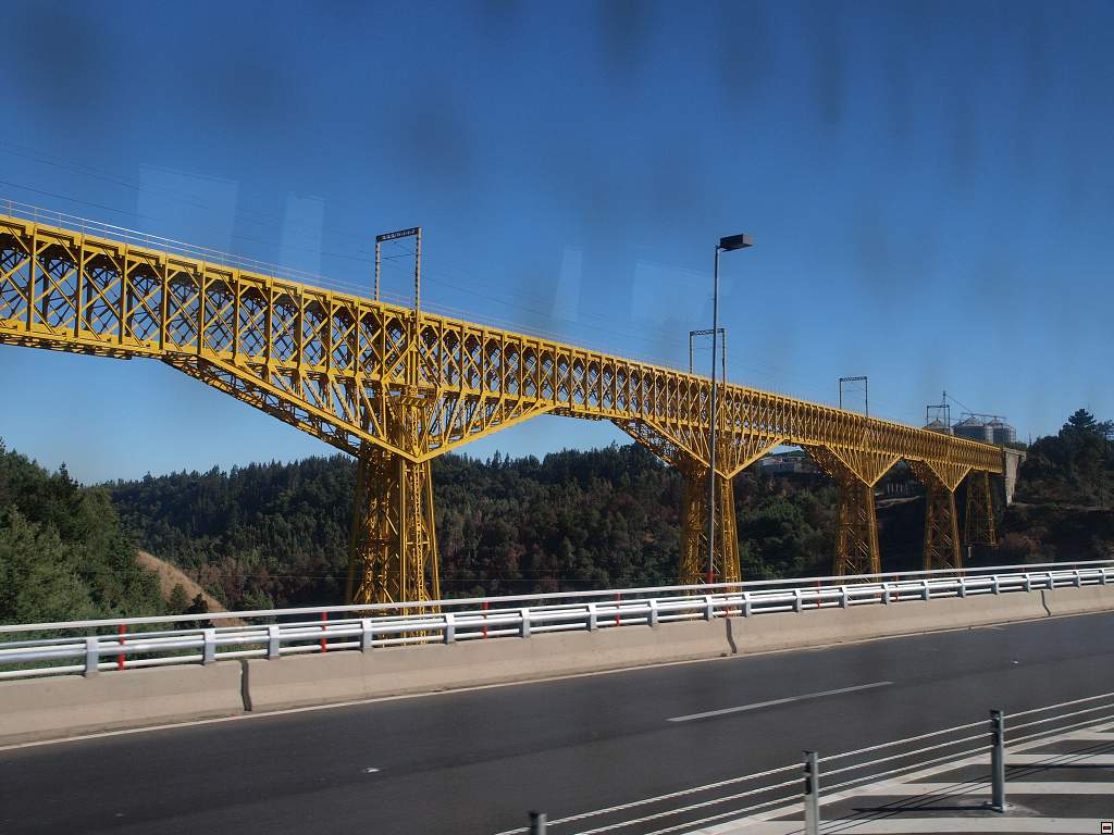 Viadukt u Collipulli.jpg